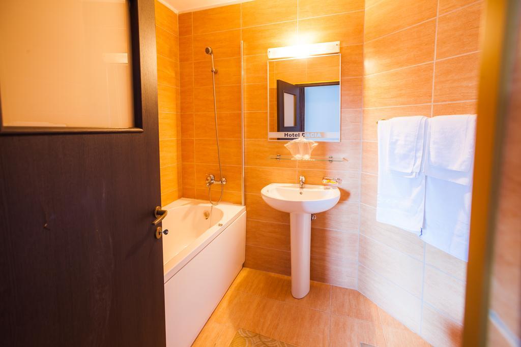 Dacia Hotell Băile Herculane Eksteriør bilde